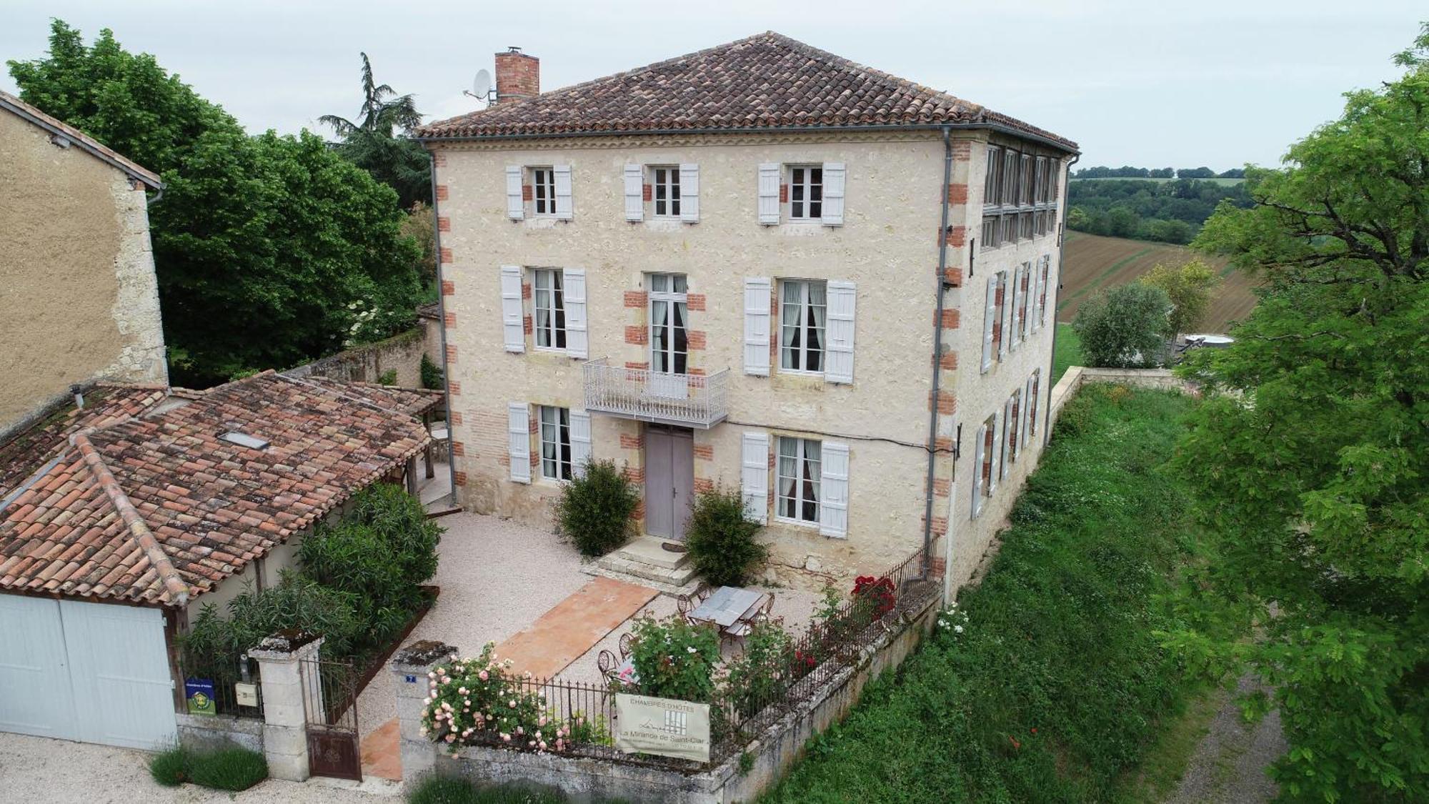 B&B La Mirande De Saint-Clar Buitenkant foto